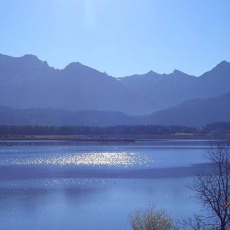 Gaestehaus Guggomos "Hopfen Am See" Füssen الغرفة الصورة